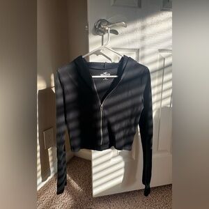 Hollister Women’s Black Cropped zip up